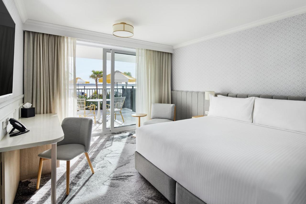 The Beachcomber Hotel & Resort, Ascend Hotel Collection Toukley Ngoại thất bức ảnh A guest room at the Hilton San Diego Bayfront
