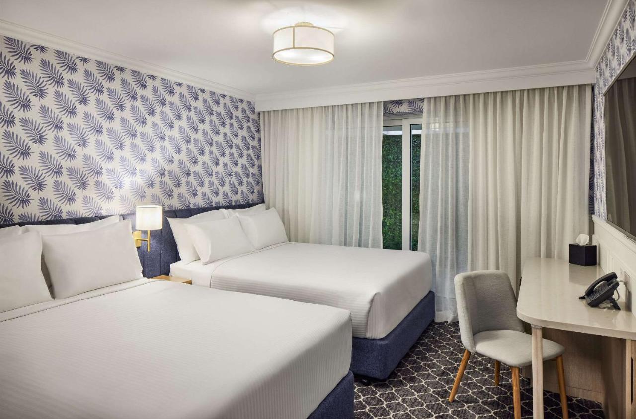 The Beachcomber Hotel & Resort, Ascend Hotel Collection Toukley Ngoại thất bức ảnh A room at the hotel