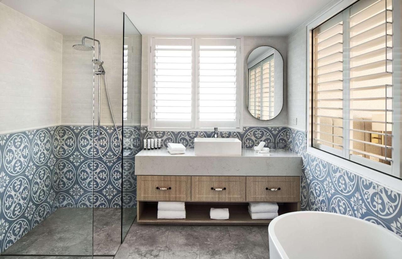 The Beachcomber Hotel & Resort, Ascend Hotel Collection Toukley Ngoại thất bức ảnh Bathroom